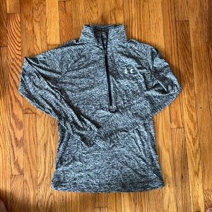 UnderArmour 1/2 zip. Size small